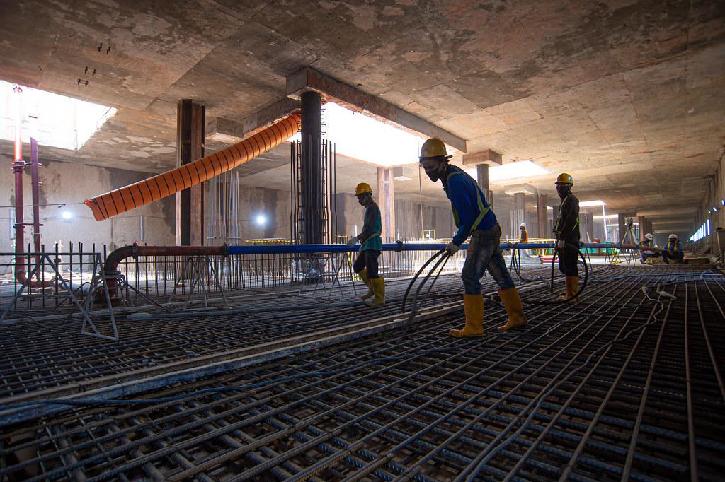 Pengecoran concourse slab